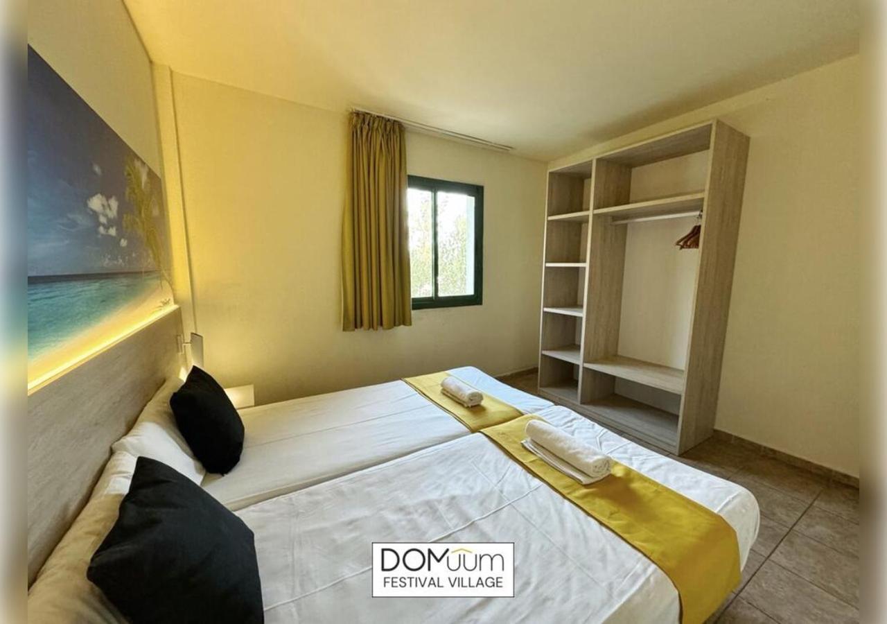 Domuum Holidays - Festival Village Salou Esterno foto