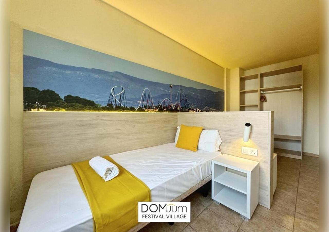 Domuum Holidays - Festival Village Salou Esterno foto